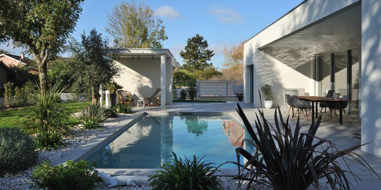 Maison d'architecte est lyonnais - pool house